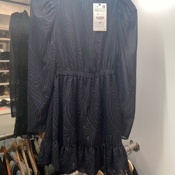 Zara printed mini dress. Tags still on never worn - Picture 7 of 10